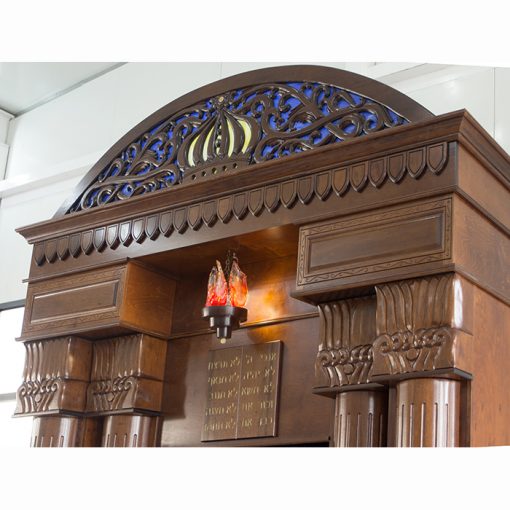 Breslav-Synagogue-Bet-Shemesh-wood-carving-glass-ner-tamid-blown-glass
