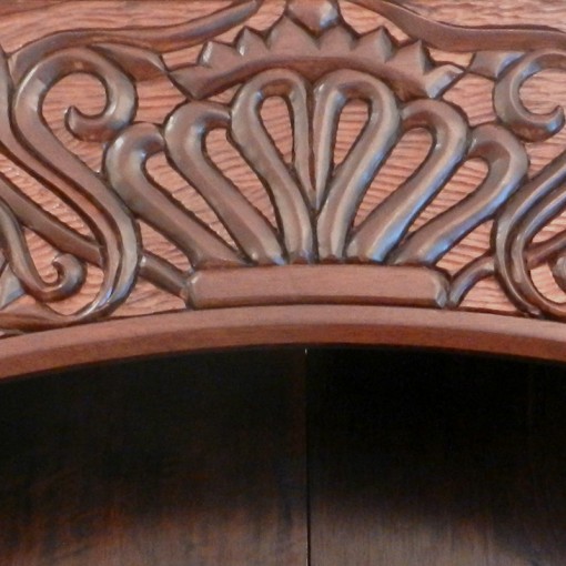 crown carving of torah ark for dc chabad