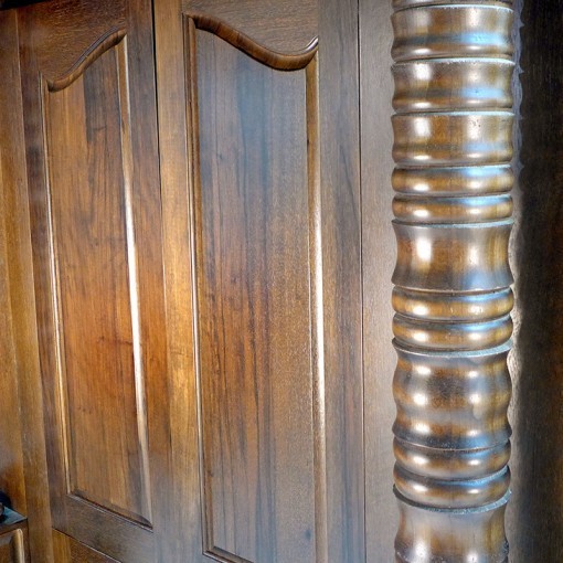 traditional columns for aron kodesh