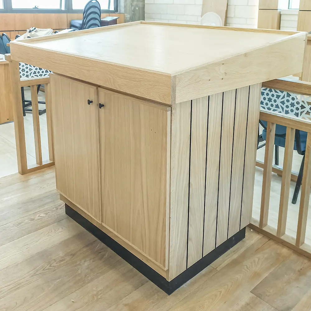 Contemporary Elegant Torah Table - Image 2
