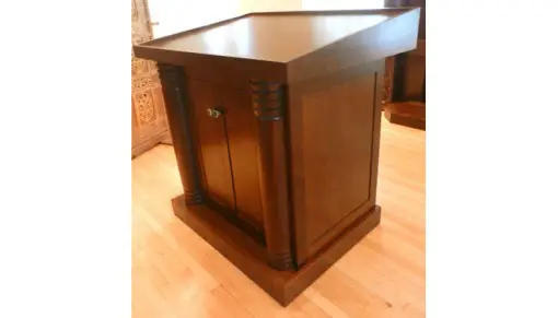 DC chabad bimah