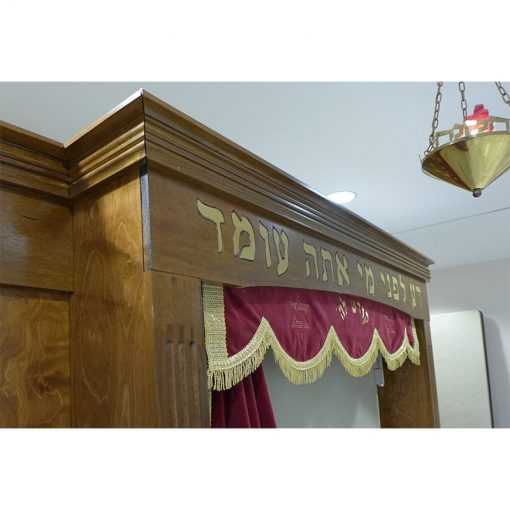 Aron kodesh with gold pasuk and parochet for Miami synagogue