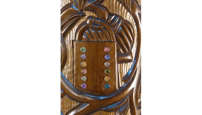 twelve tribes carving lavi with glass