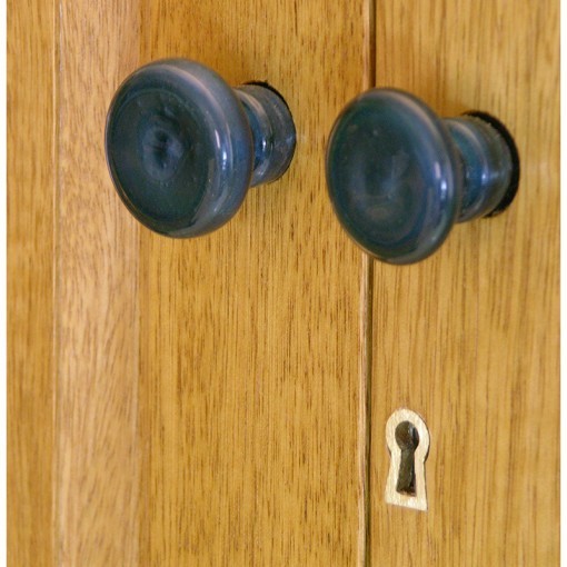 Contemporary aron kodesh with carving glass handles