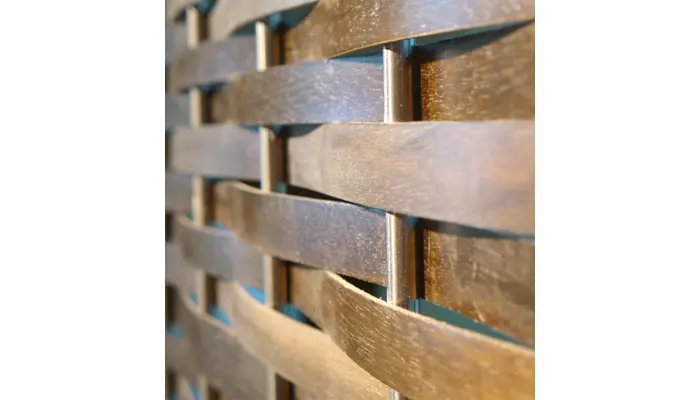 mechitza weaves detail