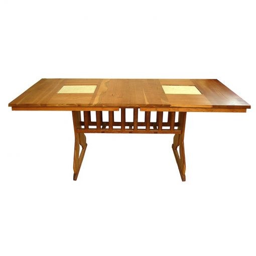 cherry wood table with pedestal base and extending mechanism